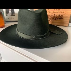 Olive & Pique Kaia Classic Wool Felt Hat